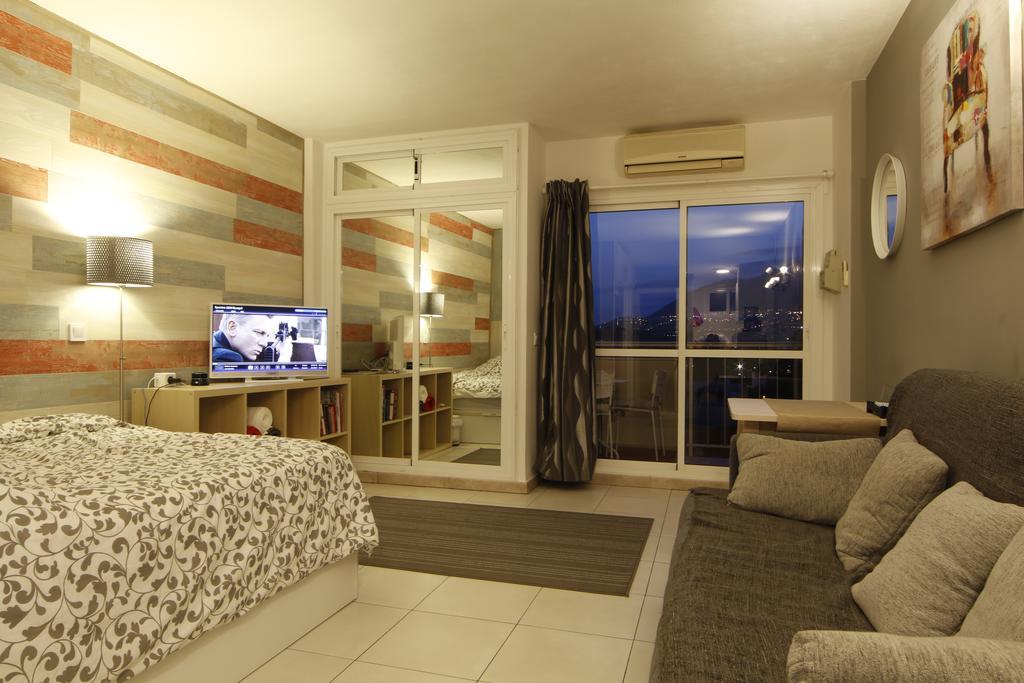 Anna & Pierre-Noel Apartment. Benalmadena Luaran gambar